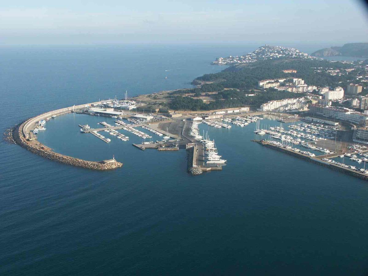 فيلا Avinguda Montgo L' Escala المظهر الخارجي الصورة
