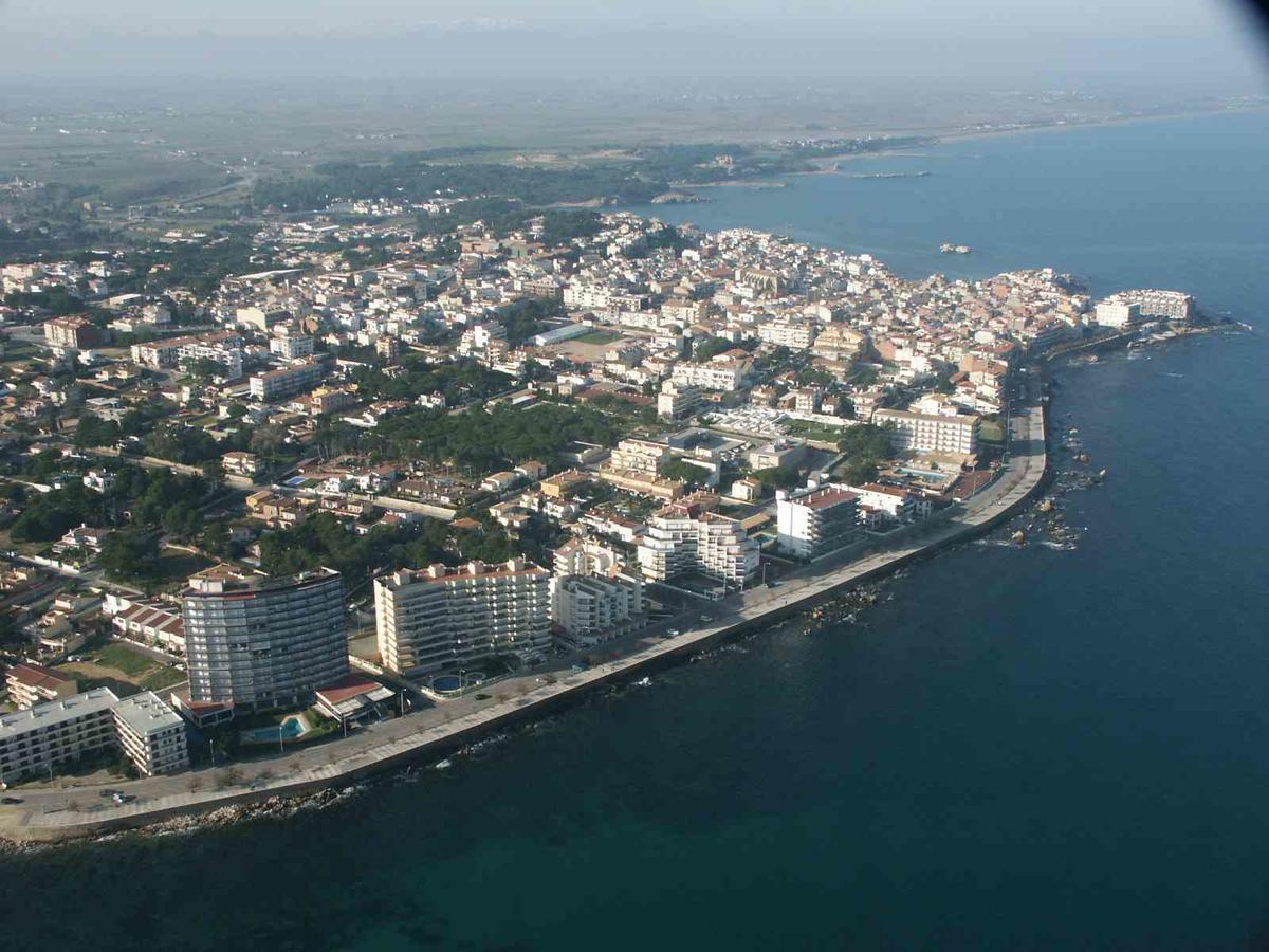 فيلا Avinguda Montgo L' Escala المظهر الخارجي الصورة